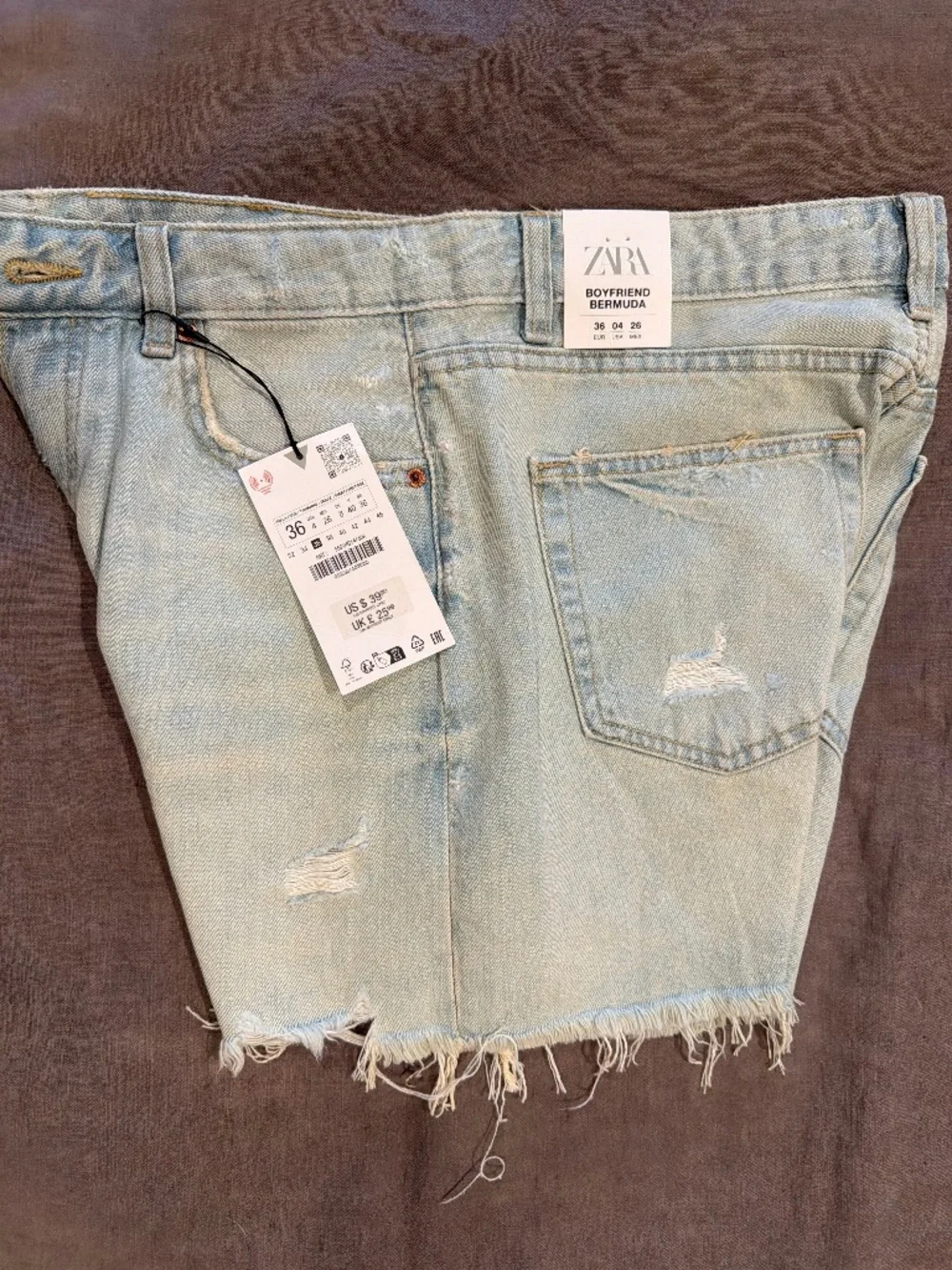 Zara Boyfriend Bermuda Distressed Denim Shorts Size 4 NWT